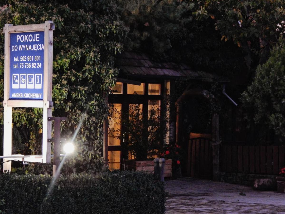Nowogrodziec Pokoje Do Wynajecia מראה חיצוני תמונה